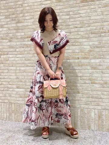 GRACE CONTINENTAL MOMOKO コーディネート画像