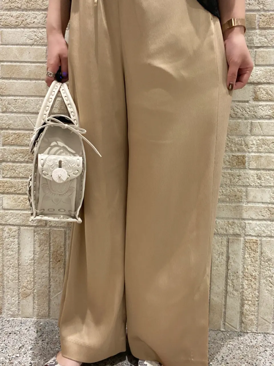 GRACE CONTINENTAL MOMOKO コーディネート画像