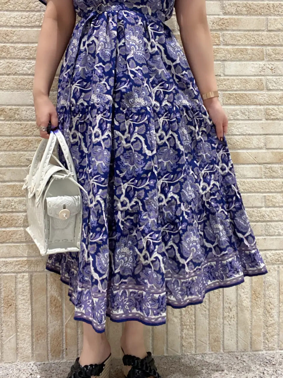 GRACE CONTINENTAL MOMOKO コーディネート画像