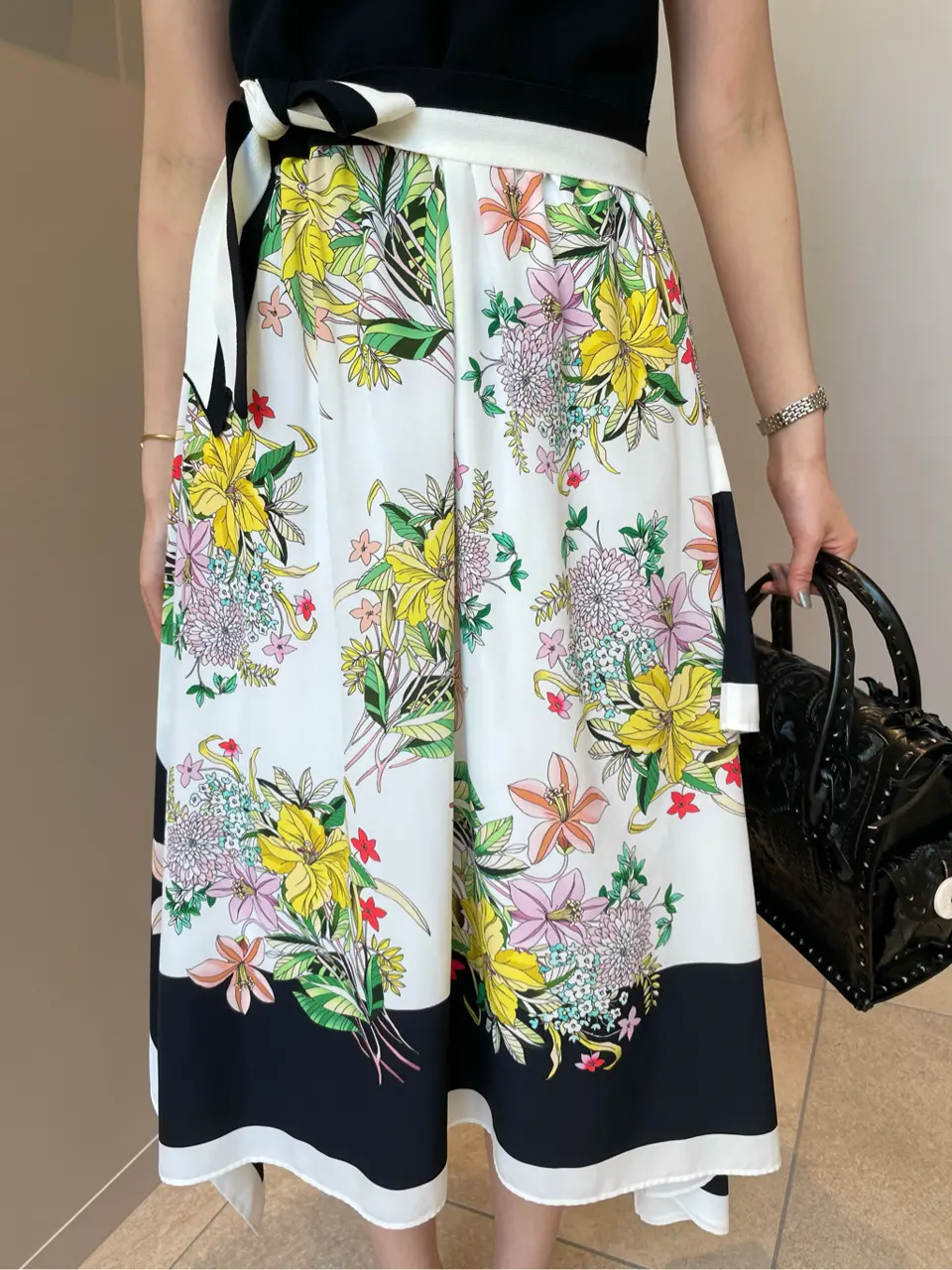 GRACE CONTINENTAL 伊藤　静華 コーディネート画像