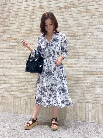 GRACE CONTINENTAL MOMOKO コーディネート画像