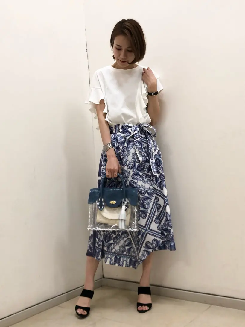 GRACE CONTINENTAL 亀田 未希 コーディネート画像