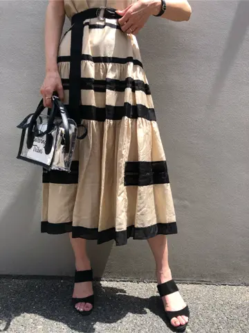 GRACE CONTINENTAL 亀田 未希 コーディネート画像