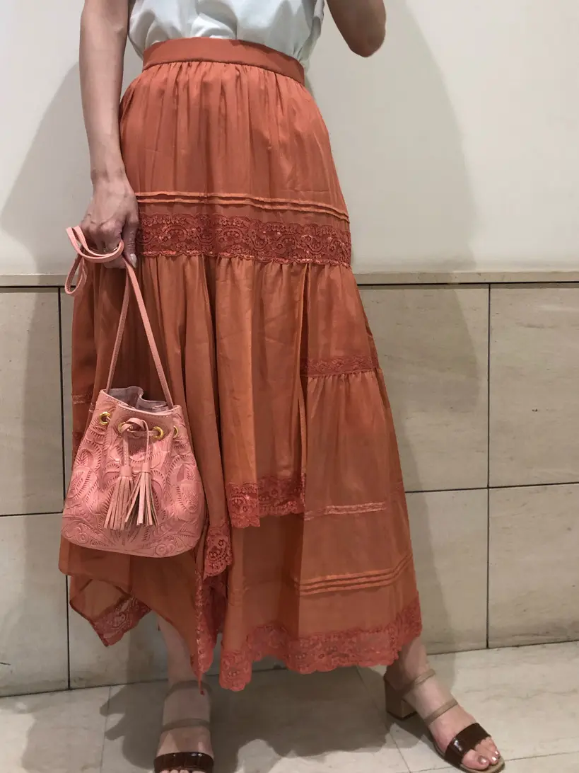 GRACE CONTINENTAL 亀田 未希 コーディネート画像