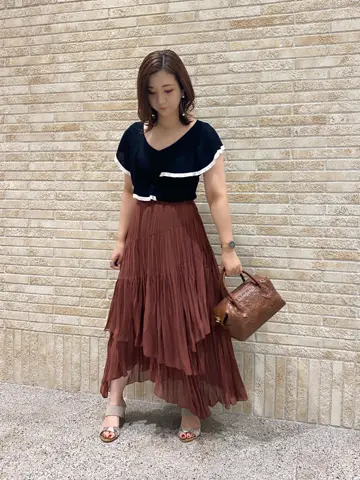 GRACE CONTINENTAL MOMOKO コーディネート画像