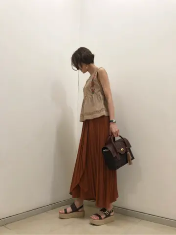 GRACE CONTINENTAL 亀田 未希 コーディネート画像
