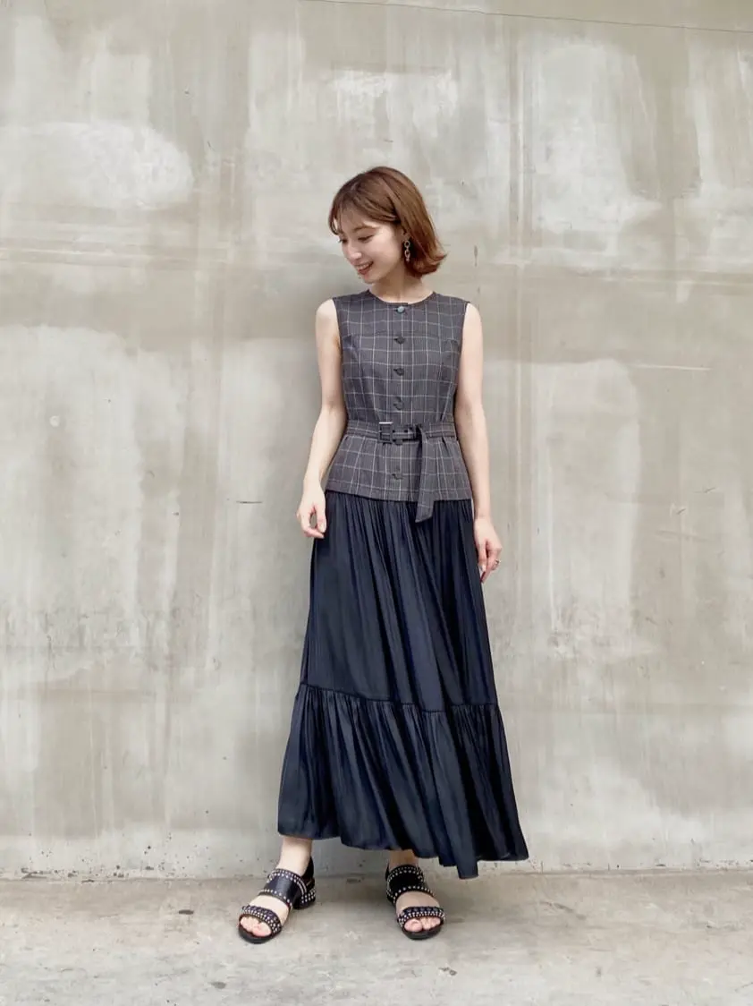 GRACE CONTINENTAL 青木育日 コーディネート画像