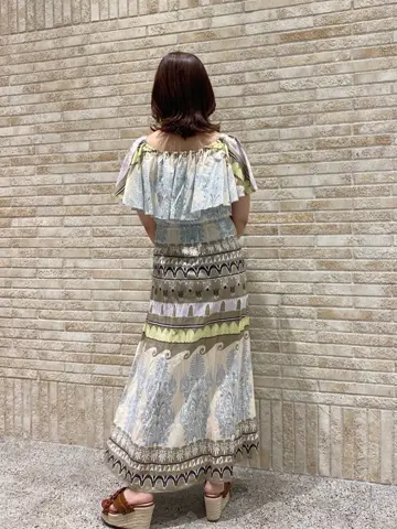 GRACE CONTINENTAL MOMOKO コーディネート画像