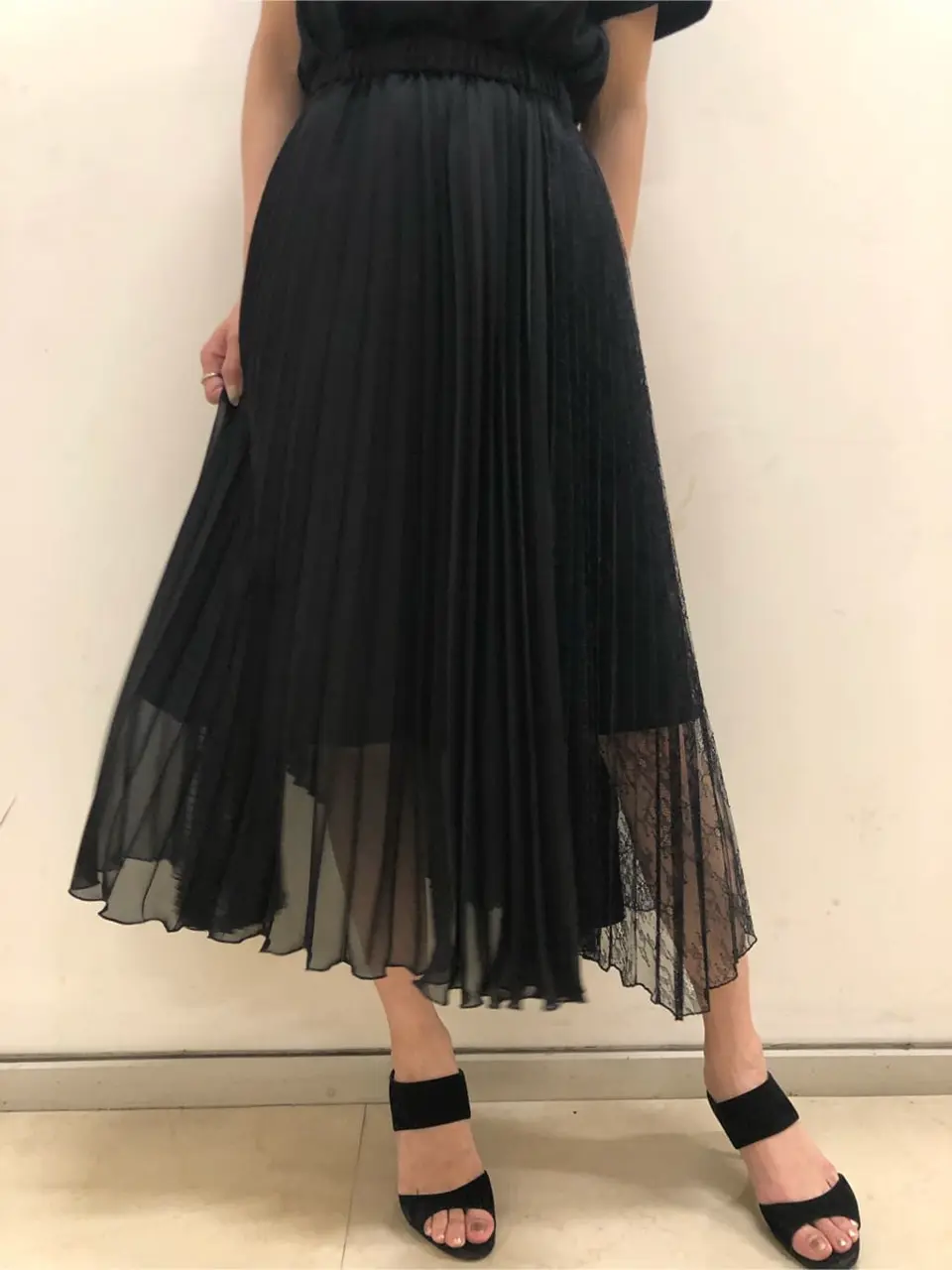 GRACE CONTINENTAL 亀田 未希 コーディネート画像