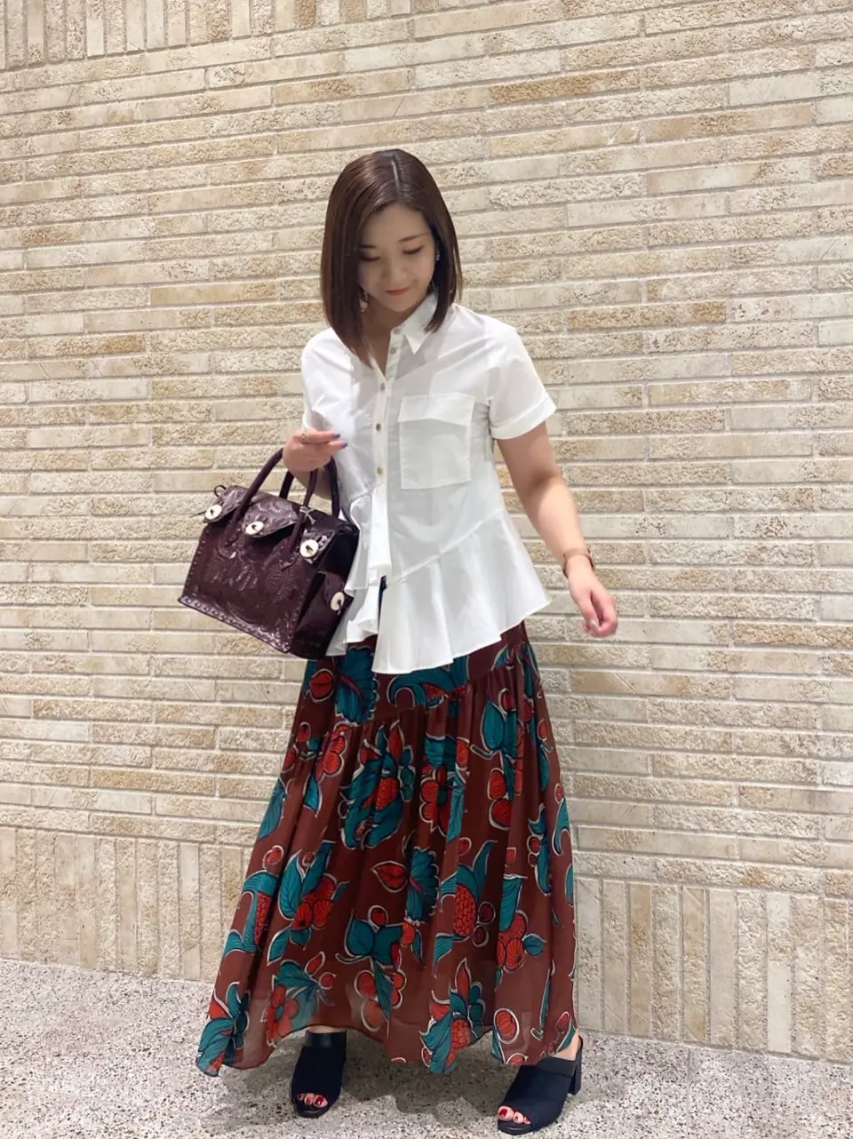 GRACE CONTINENTAL MOMOKO コーディネート画像