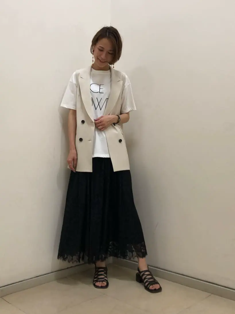 GRACE CONTINENTAL 亀田 未希 コーディネート画像