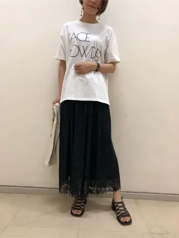 GRACE CONTINENTAL 亀田 未希 コーディネート画像