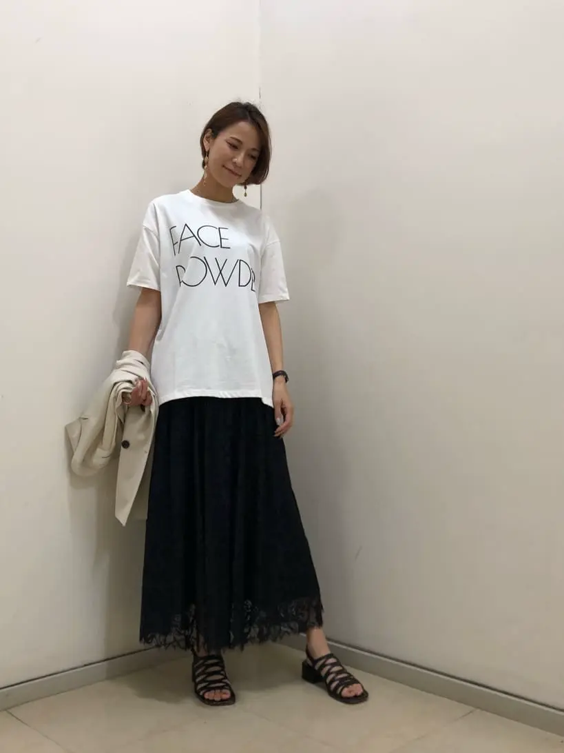 GRACE CONTINENTAL 亀田 未希 コーディネート画像