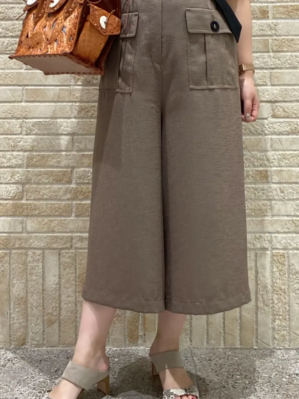 GRACE CONTINENTAL MOMOKO コーディネート画像