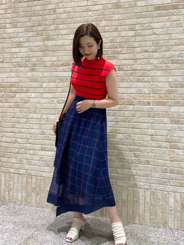 GRACE CONTINENTAL MOMOKO コーディネート画像