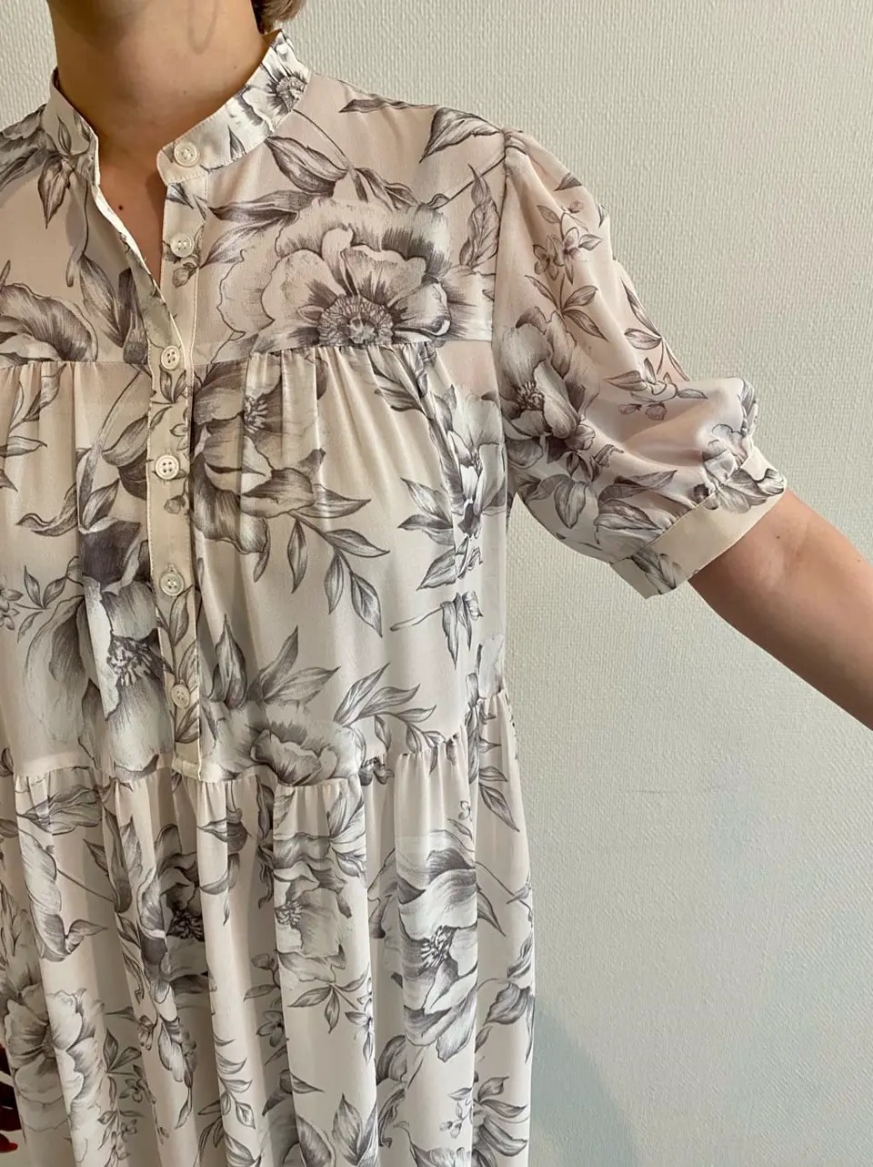 GRACE CONTINENTAL mai sakamoto コーディネート画像