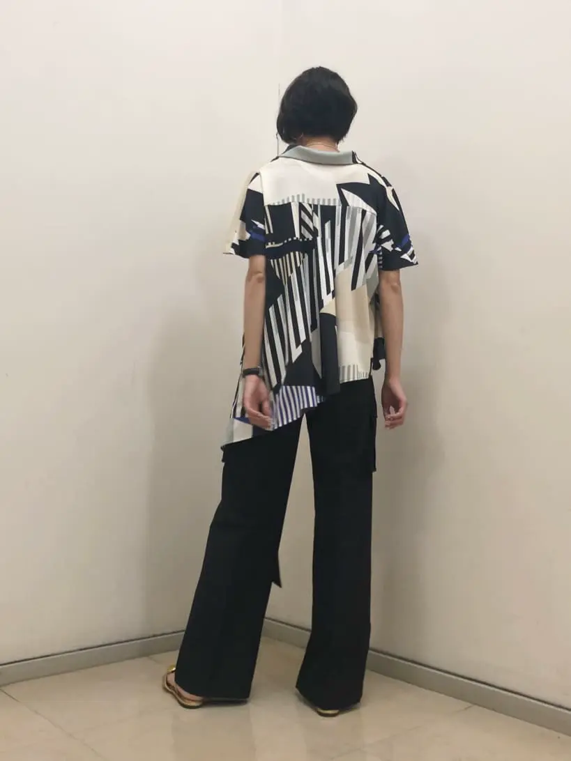 GRACE CONTINENTAL 亀田 未希 コーディネート画像