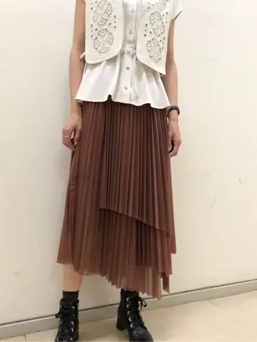 GRACE CONTINENTAL 亀田 未希 コーディネート画像