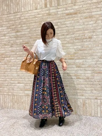 GRACE CONTINENTAL MOMOKO コーディネート画像