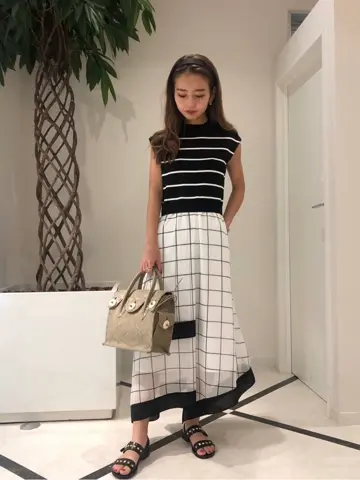 GRACE CONTINENTAL 加藤   恵理奈 コーディネート画像