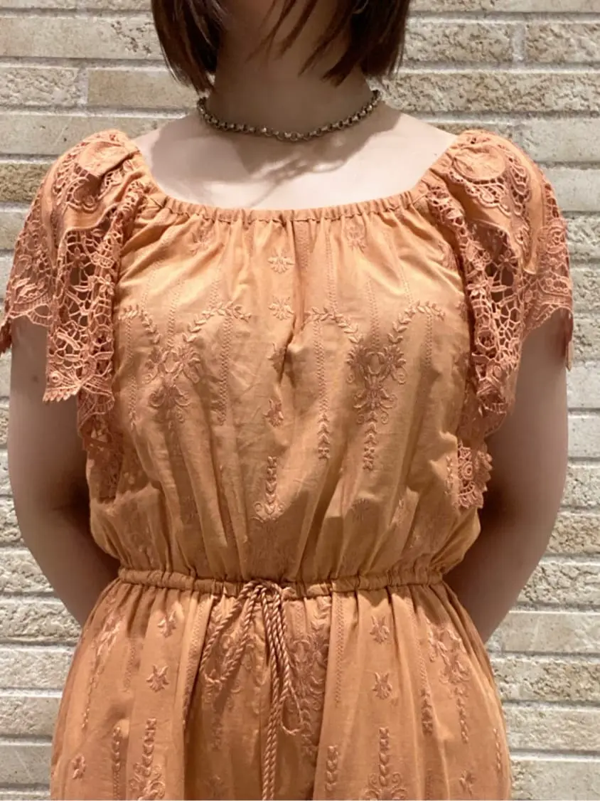 GRACE CONTINENTAL MOMOKO コーディネート画像