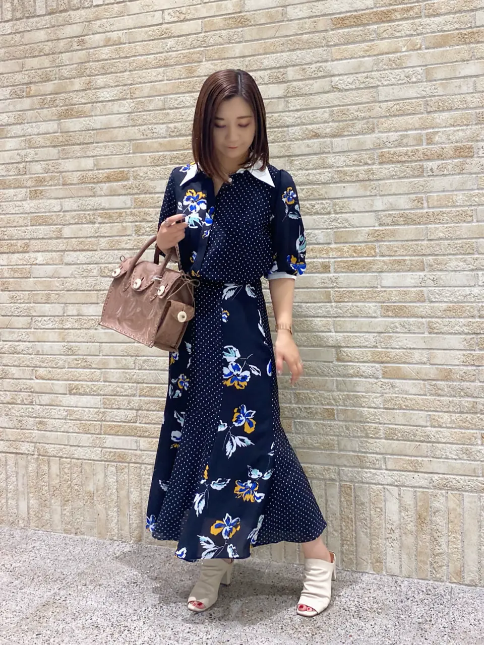 GRACE CONTINENTAL MOMOKO コーディネート画像