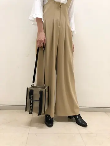 GRACE CONTINENTAL 亀田 未希 コーディネート画像