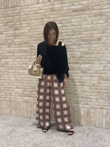 GRACE CONTINENTAL MOMOKO コーディネート画像