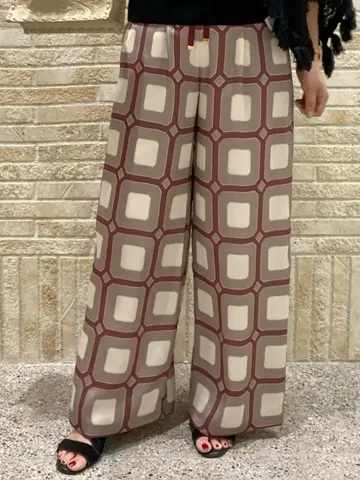 GRACE CONTINENTAL MOMOKO コーディネート画像