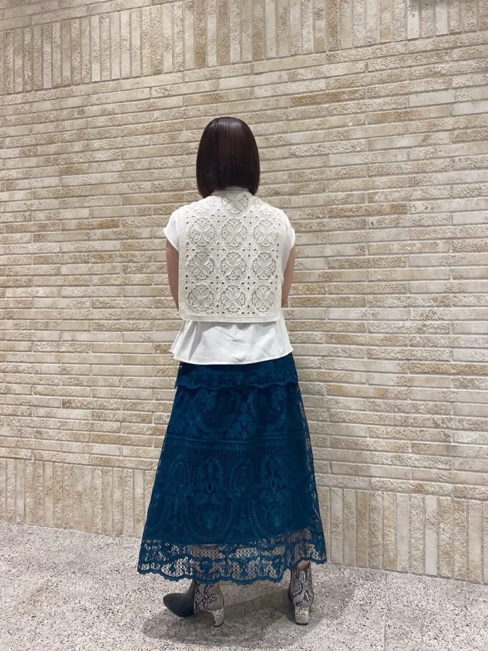 GRACE CONTINENTAL MOMOKO コーディネート画像