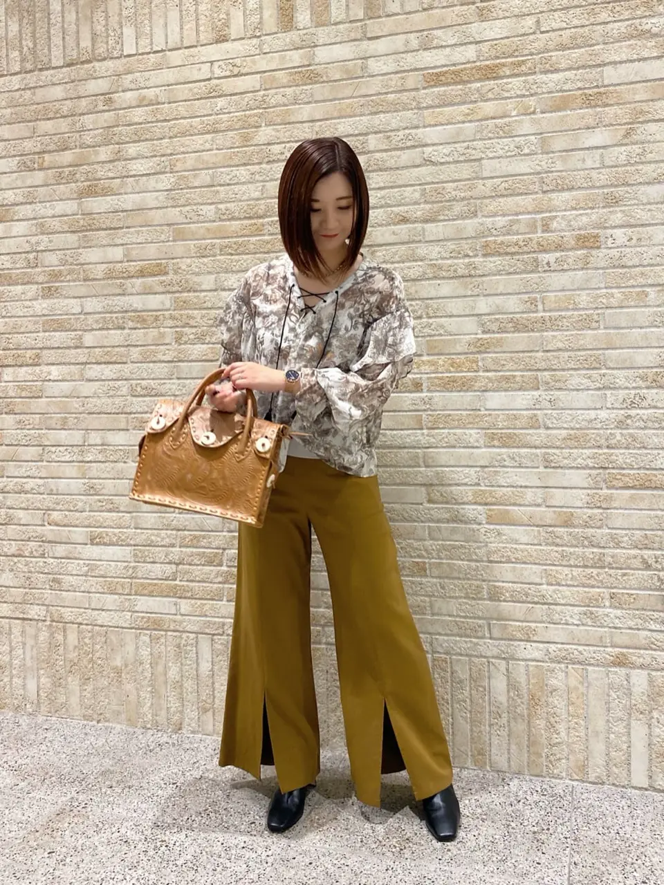 GRACE CONTINENTAL MOMOKO コーディネート画像