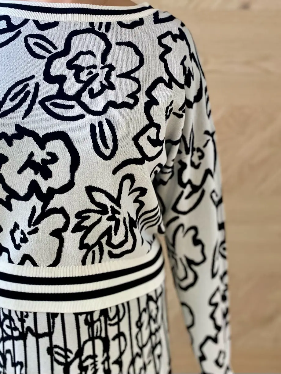 GRACE CONTINENTAL mai sakamoto コーディネート画像