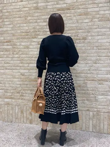 GRACE CONTINENTAL MOMOKO コーディネート画像