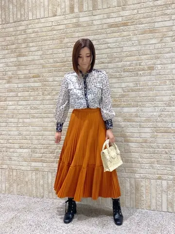 GRACE CONTINENTAL MOMOKO コーディネート画像