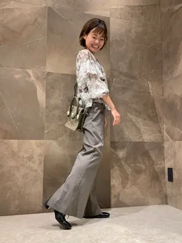 GRACE CONTINENTAL 穐山　香織 コーディネート画像