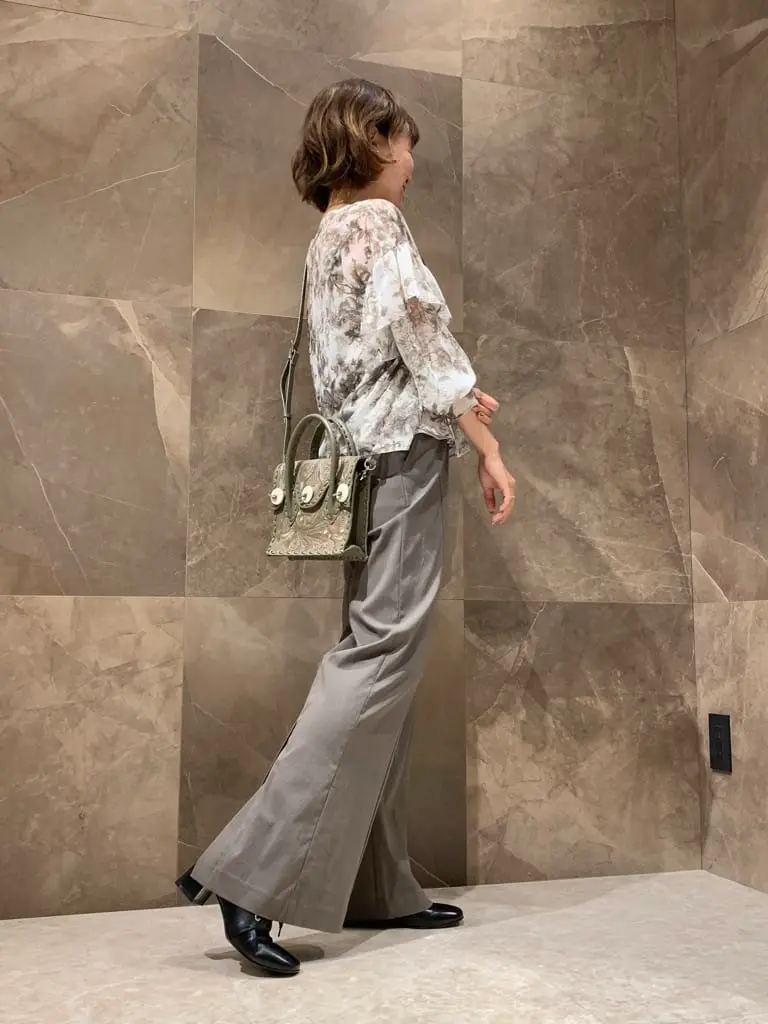 GRACE CONTINENTAL 穐山　香織 コーディネート画像