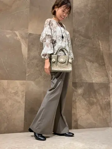 GRACE CONTINENTAL 穐山　香織 コーディネート画像