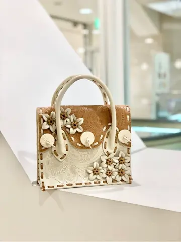 GRACE CONTINENTAL yoshi コーディネート画像