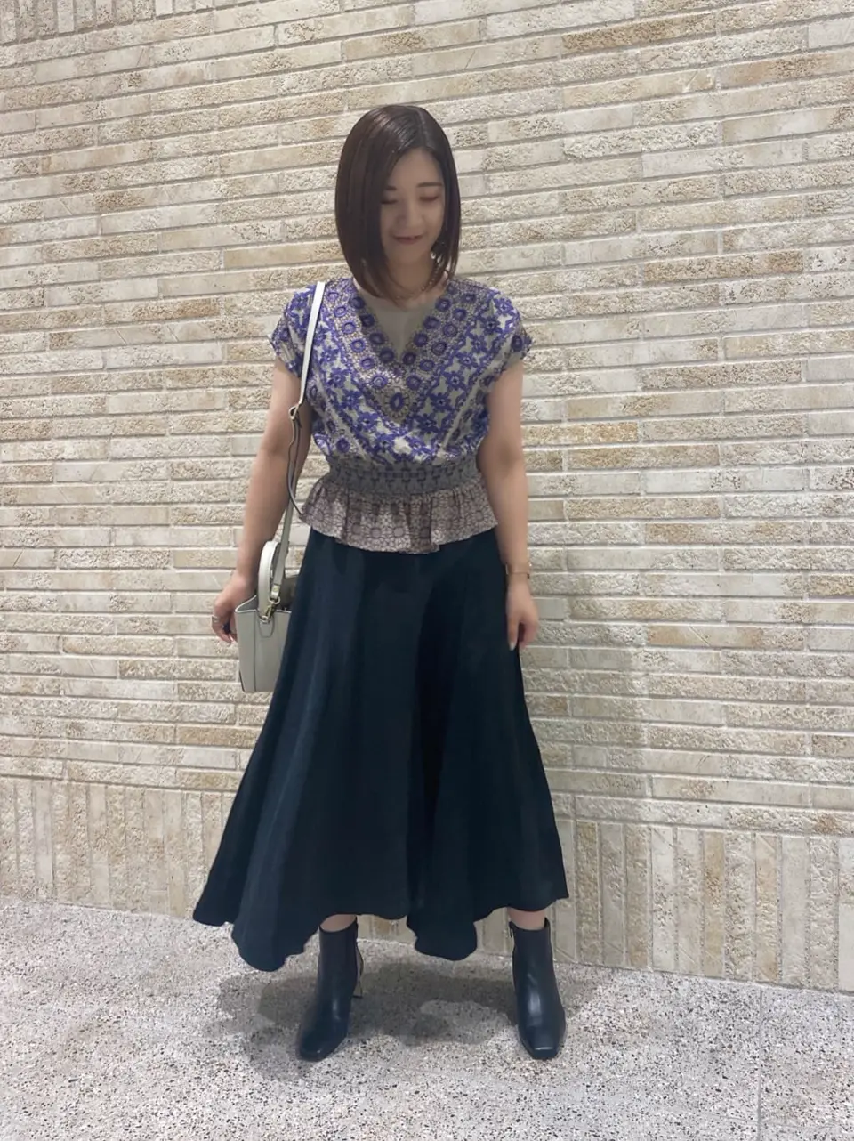 GRACE CONTINENTAL MOMOKO コーディネート画像