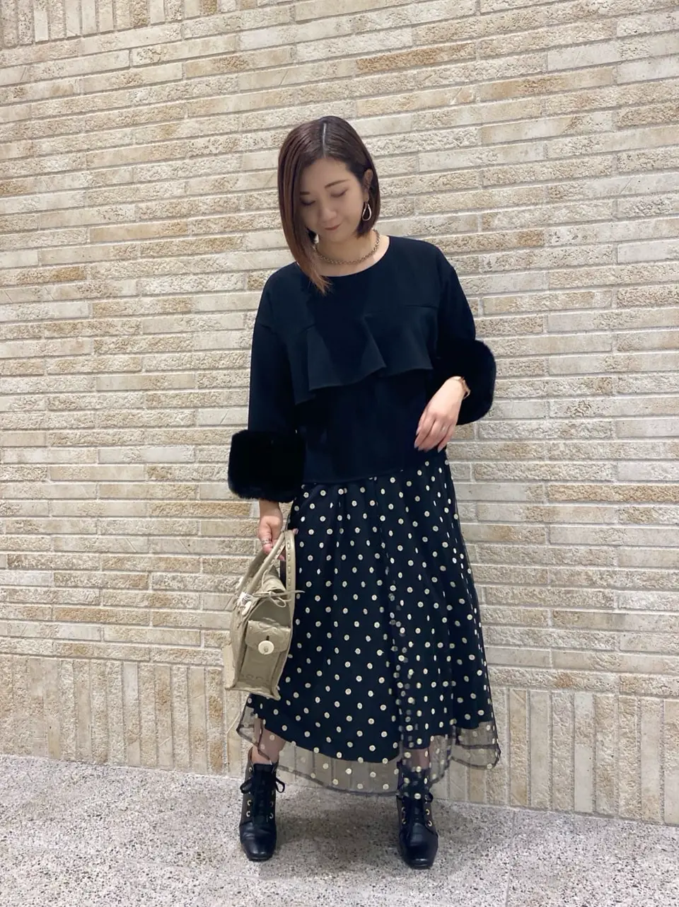 GRACE CONTINENTAL MOMOKO コーディネート画像