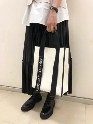 GRACE CONTINENTAL 亀田 未希 コーディネート画像