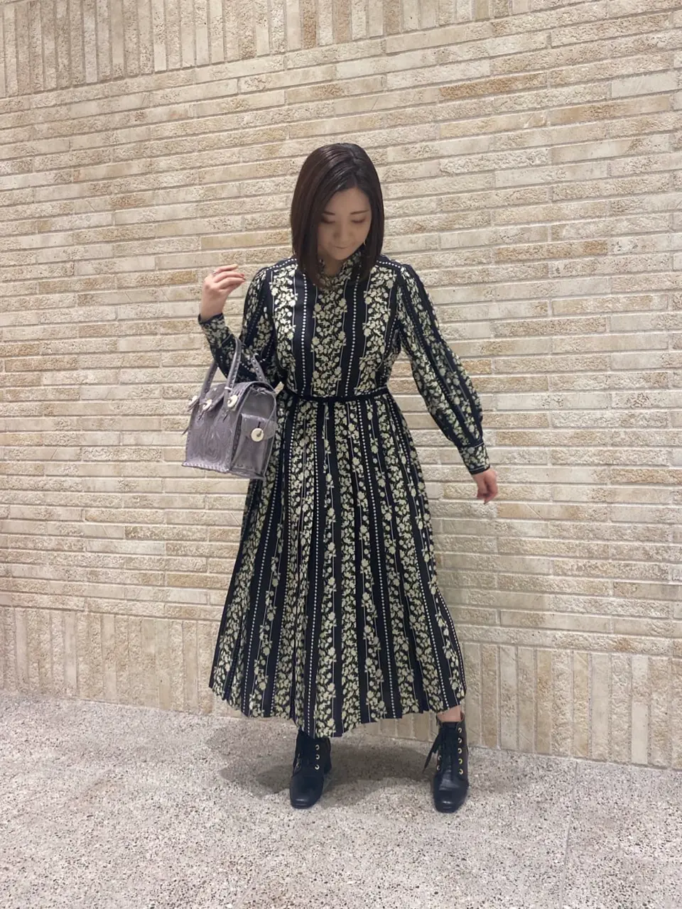 GRACE CONTINENTAL MOMOKO コーディネート画像