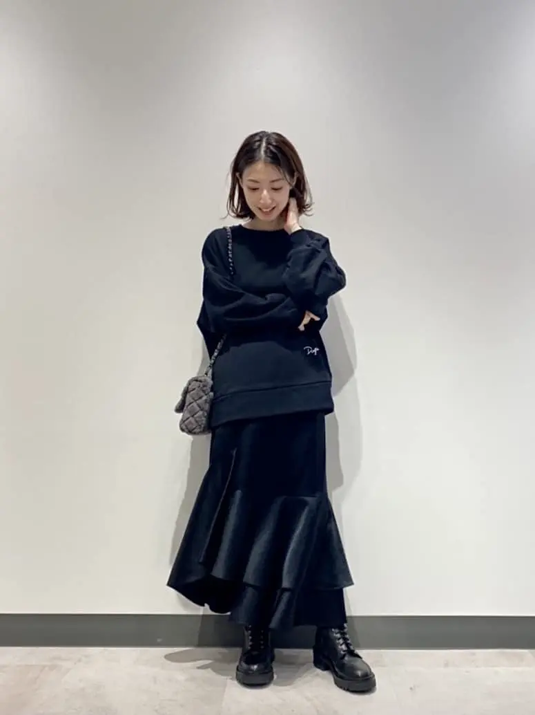 GRACE CONTINENTAL 青木育日 コーディネート画像