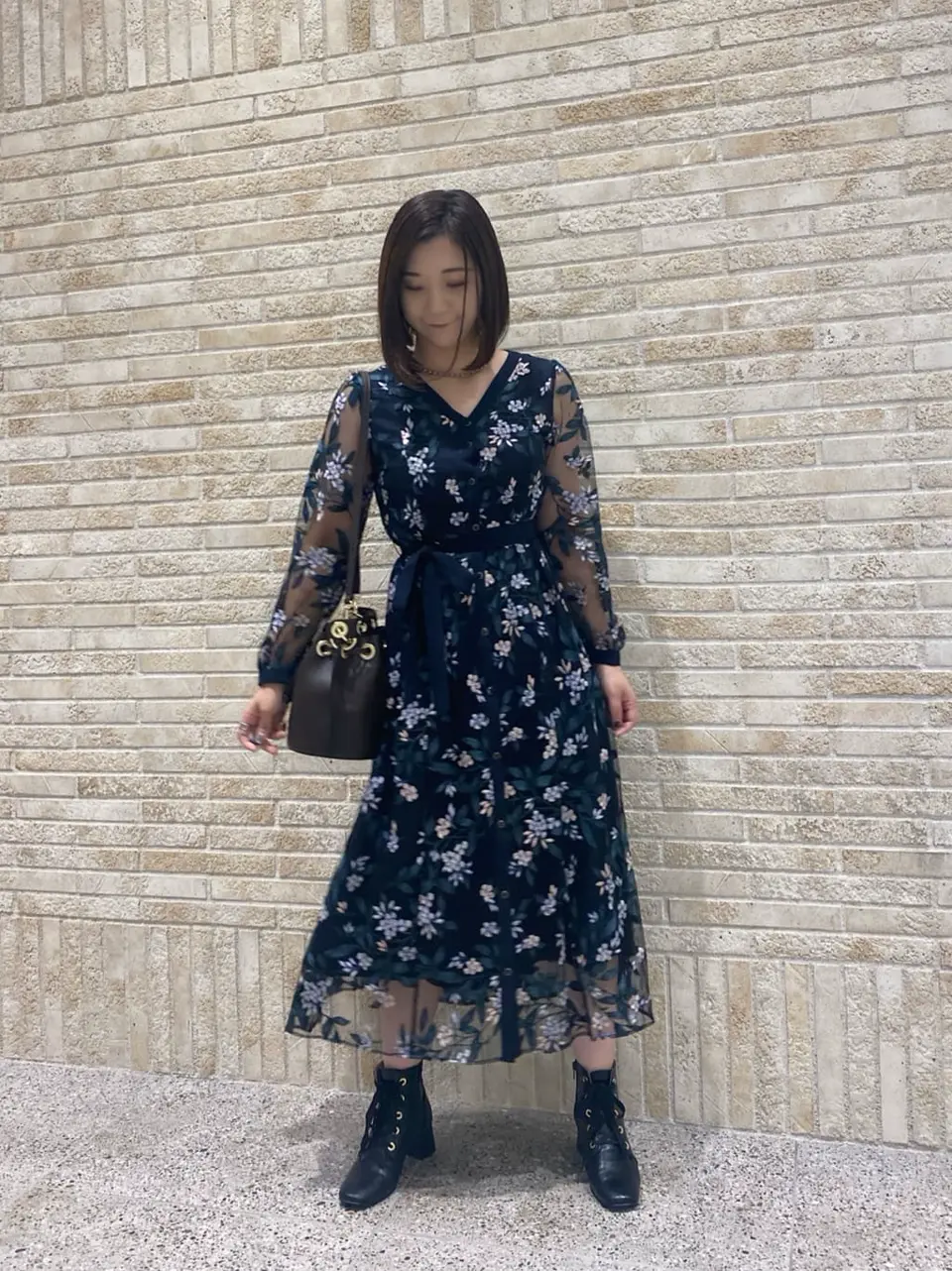 GRACE CONTINENTAL MOMOKO コーディネート画像