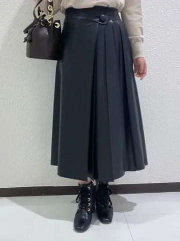 GRACE CONTINENTAL MOMOKO コーディネート画像