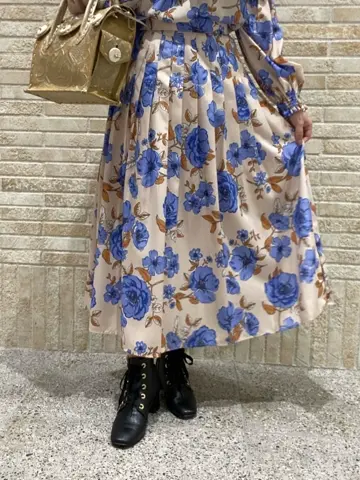 GRACE CONTINENTAL MOMOKO コーディネート画像