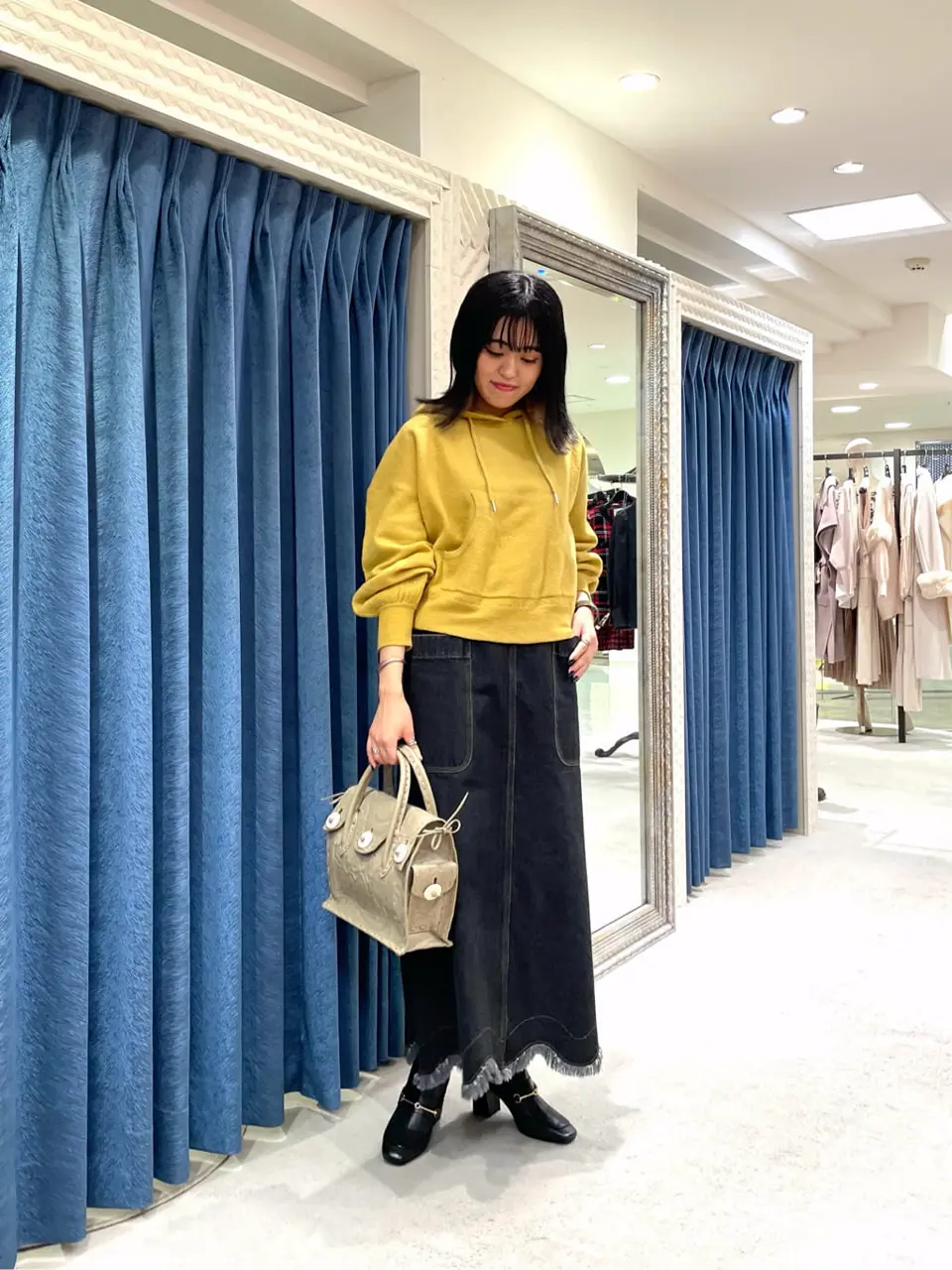 GRACE CONTINENTAL yoshi コーディネート画像