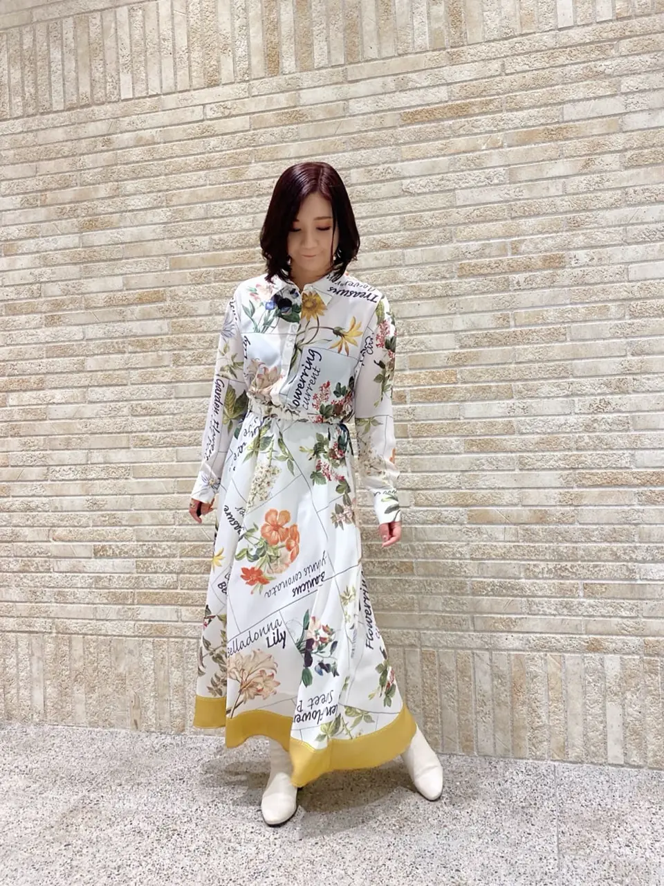 GRACE CONTINENTAL MOMOKO コーディネート画像