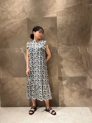 GRACE CONTINENTAL 穐山　香織 コーディネート画像