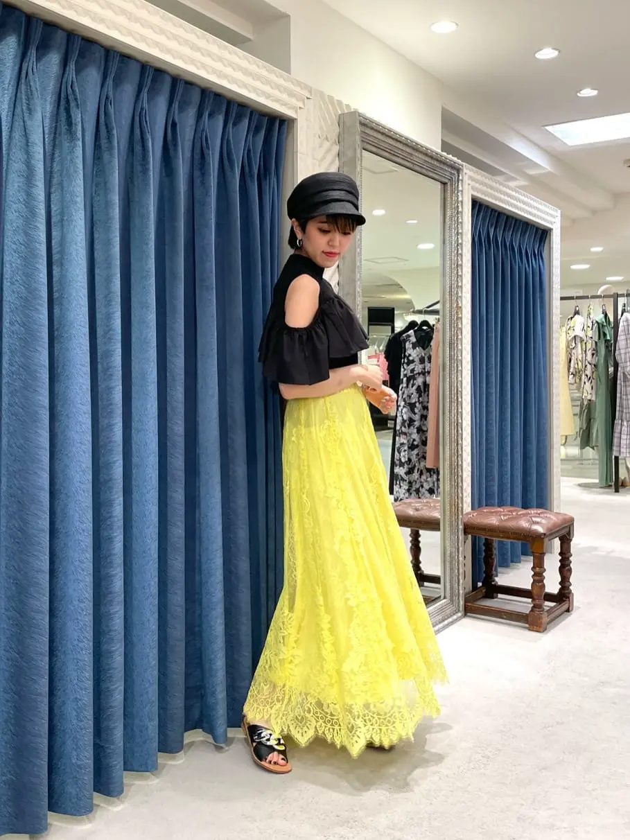 GRACE CONTINENTAL yoshi コーディネート画像